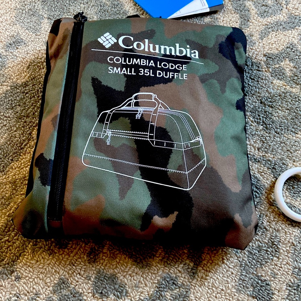 Columbia Duffel Bag nwt
